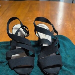 Life Stride Elegant Black Strappy Sandals